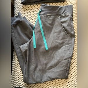 Women’s FIGS scrubs